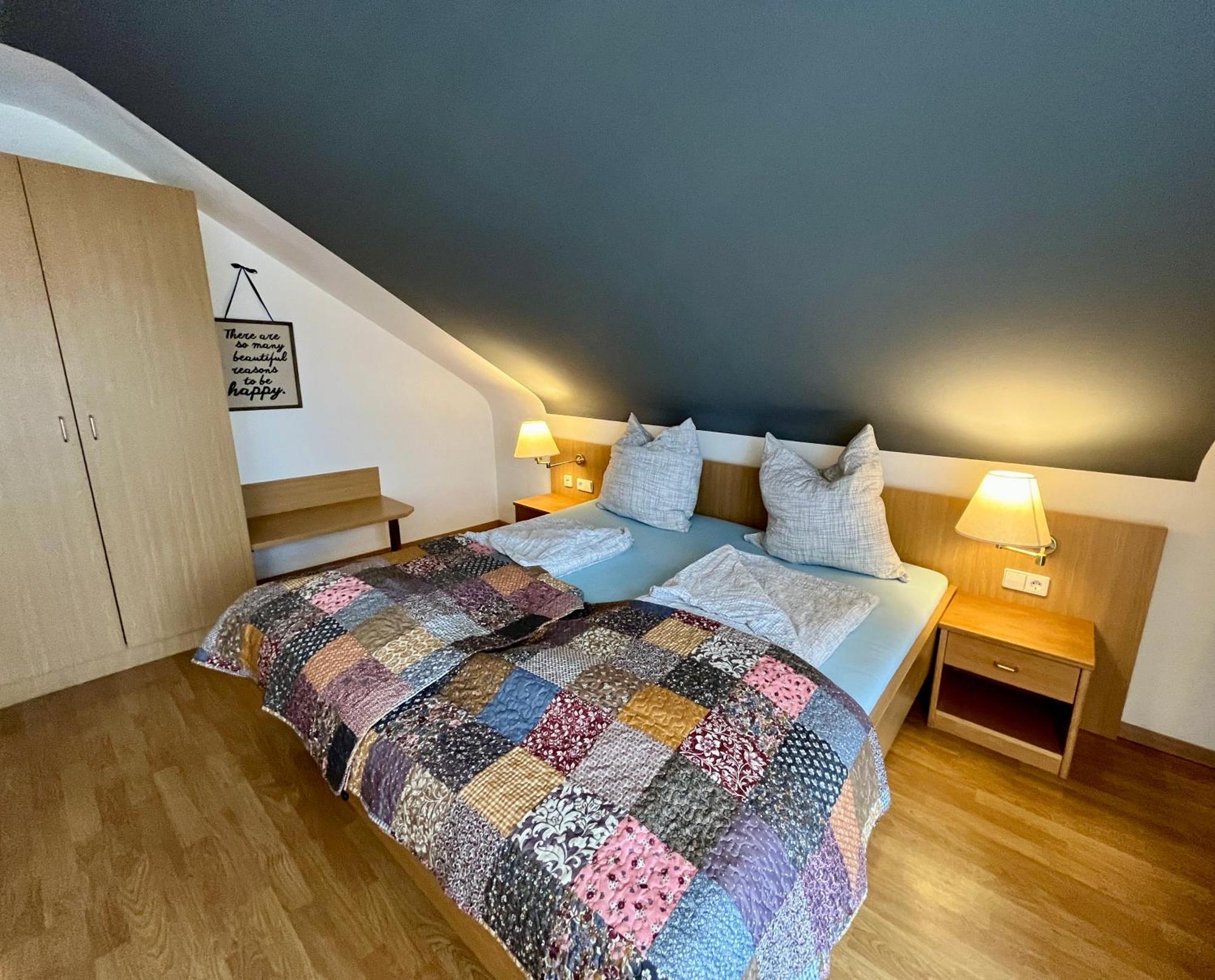 Goldener Hahn B&B Baiersbronn - Ferienwohnungen Mit Hotel Service Nahe Gartenschau Tal X ห้อง รูปภาพ
