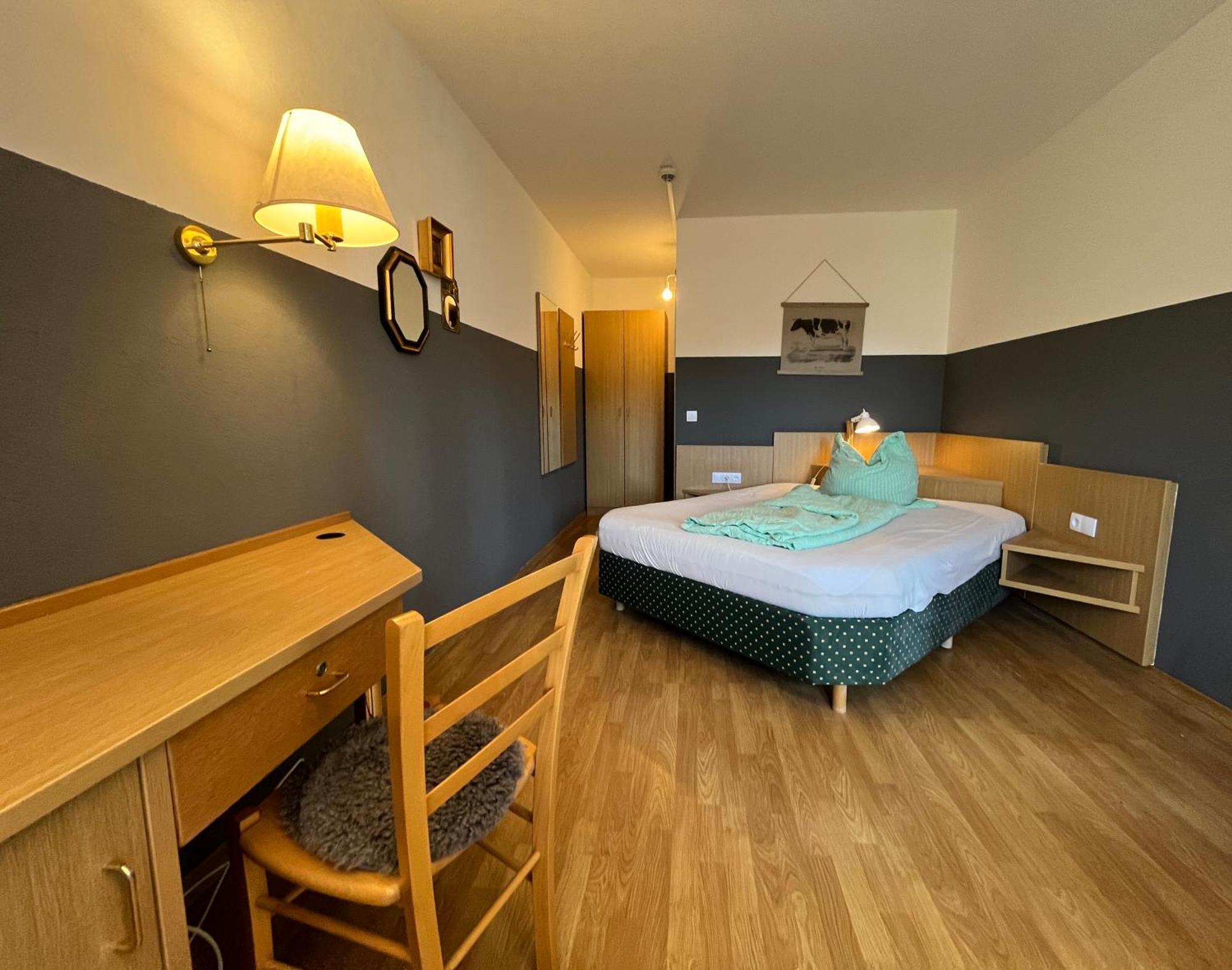 Goldener Hahn B&B Baiersbronn - Ferienwohnungen Mit Hotel Service Nahe Gartenschau Tal X ห้อง รูปภาพ