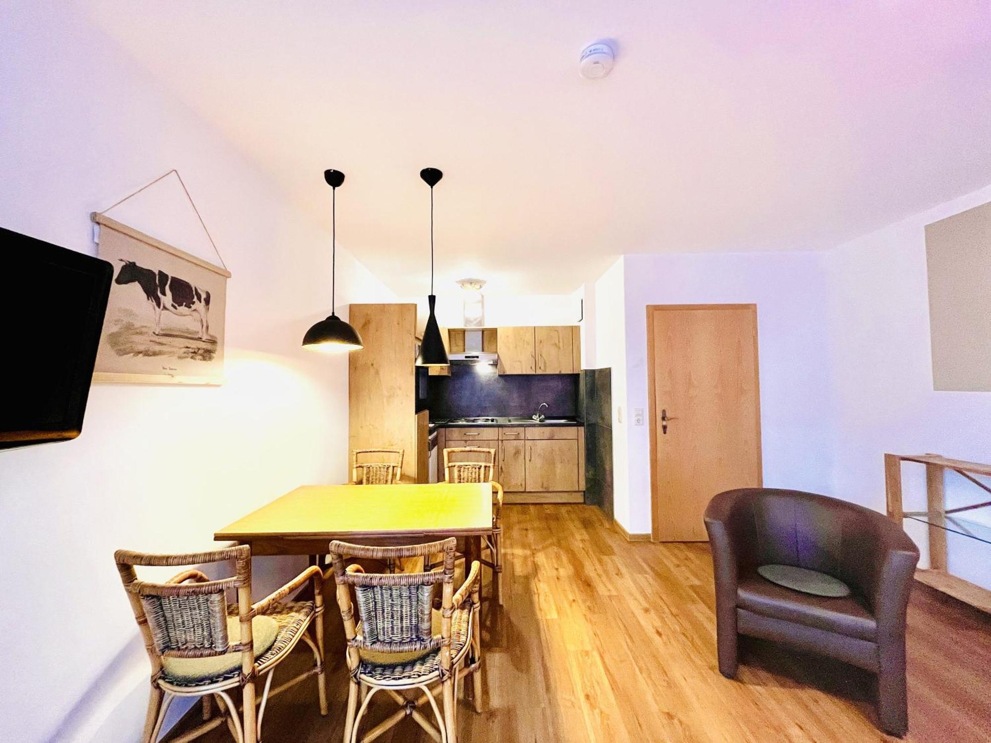 Goldener Hahn B&B Baiersbronn - Ferienwohnungen Mit Hotel Service Nahe Gartenschau Tal X ห้อง รูปภาพ